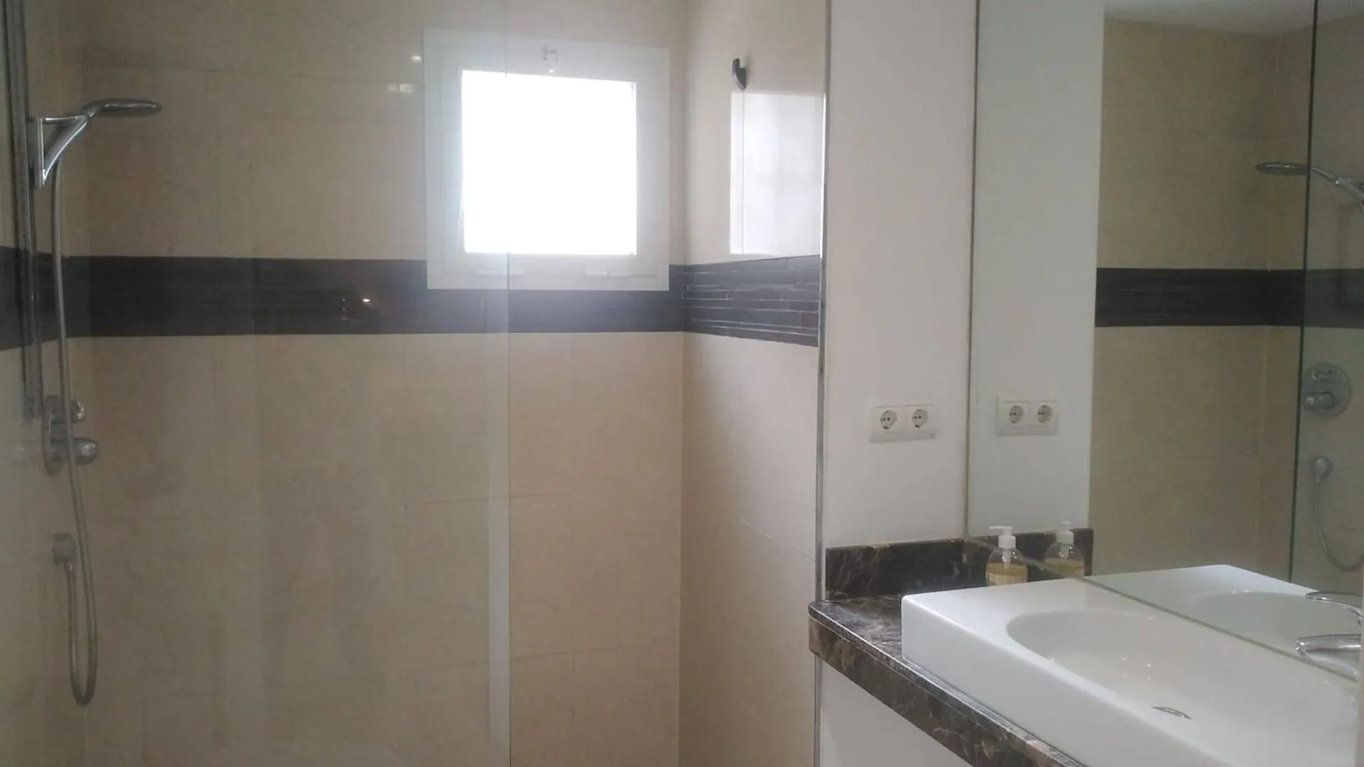 2 Bed Gf Apt Near Puerto Banus Marbella Spain