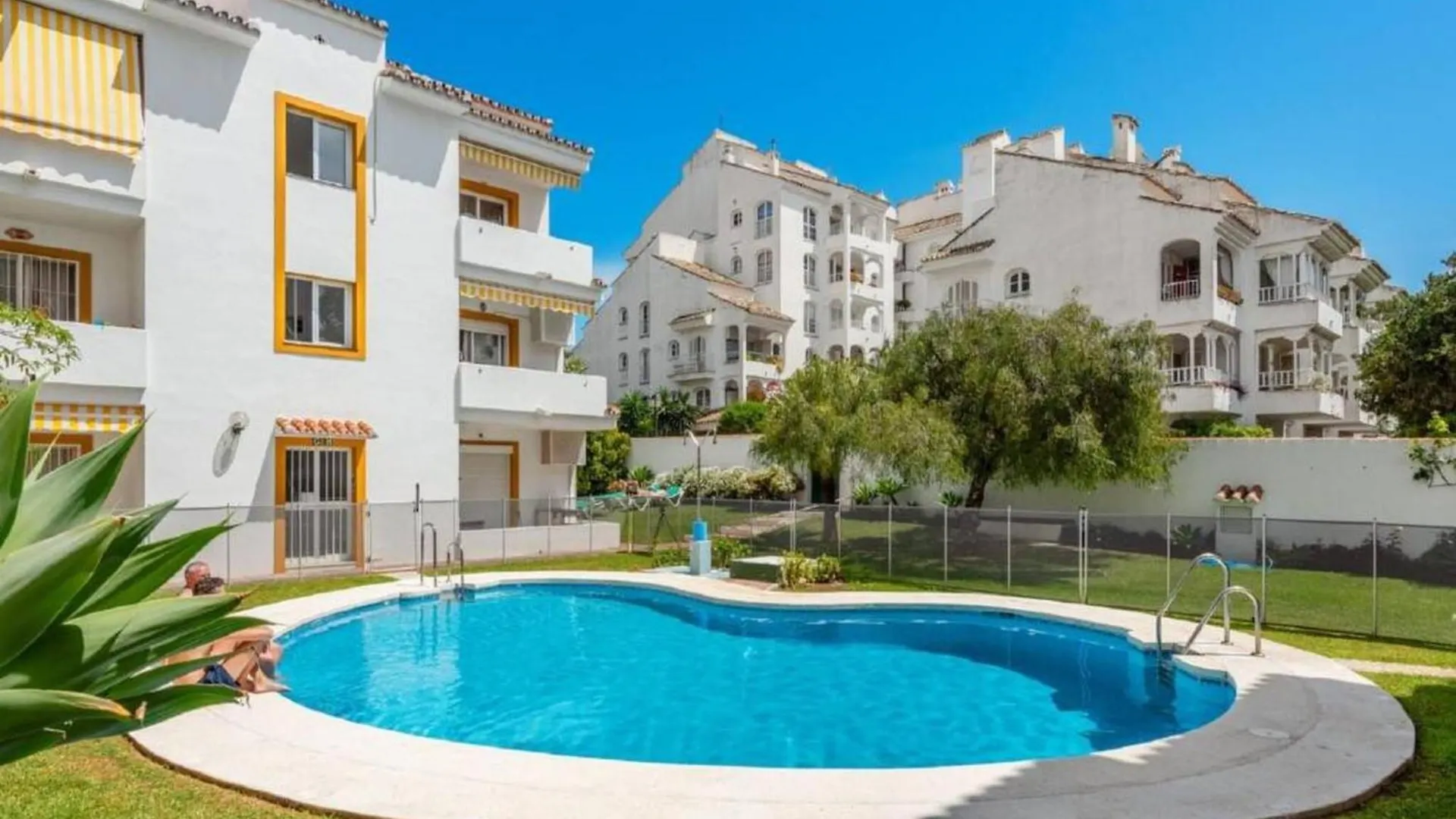 2 Bed Gf Apt Near Puerto Banus location