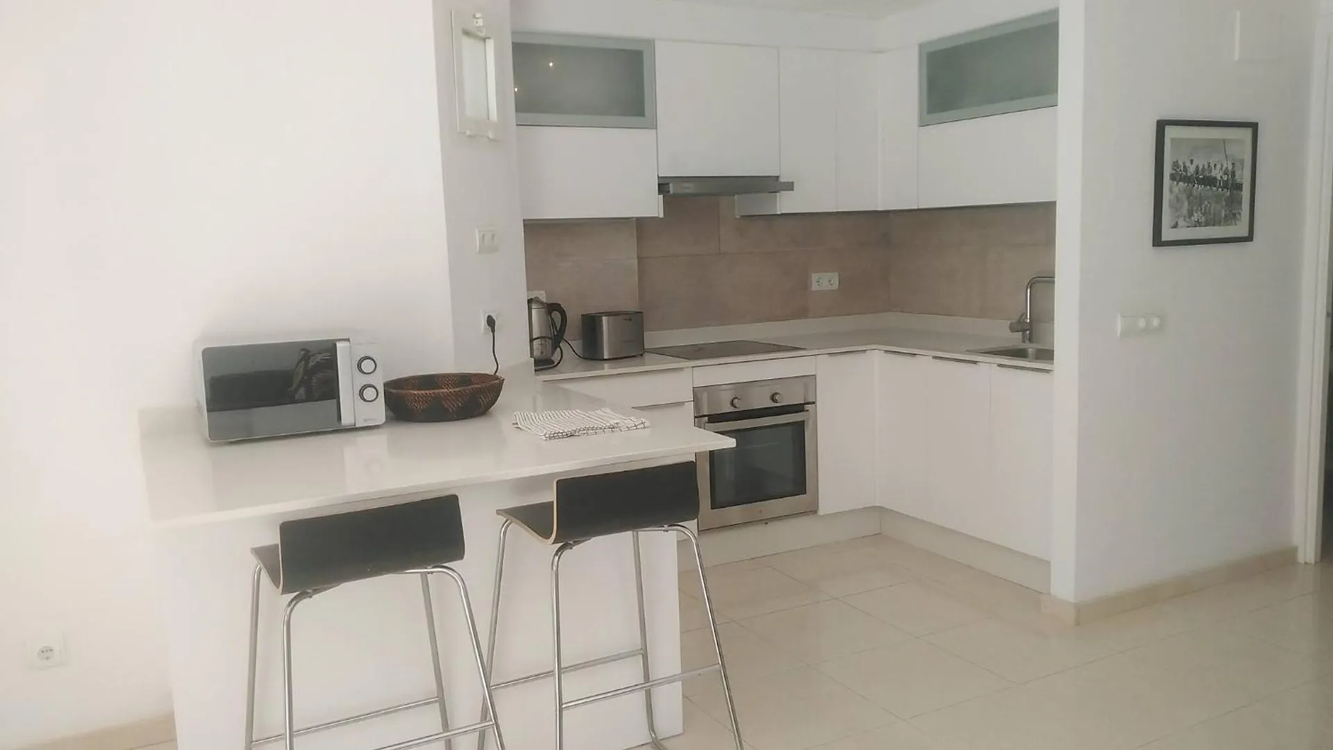 2 Bed Gf Apt Near Puerto Banus Marbella 0*,